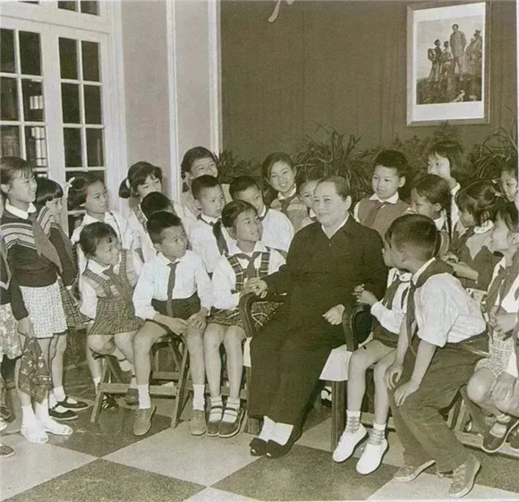 宋庆龄1.jpg
